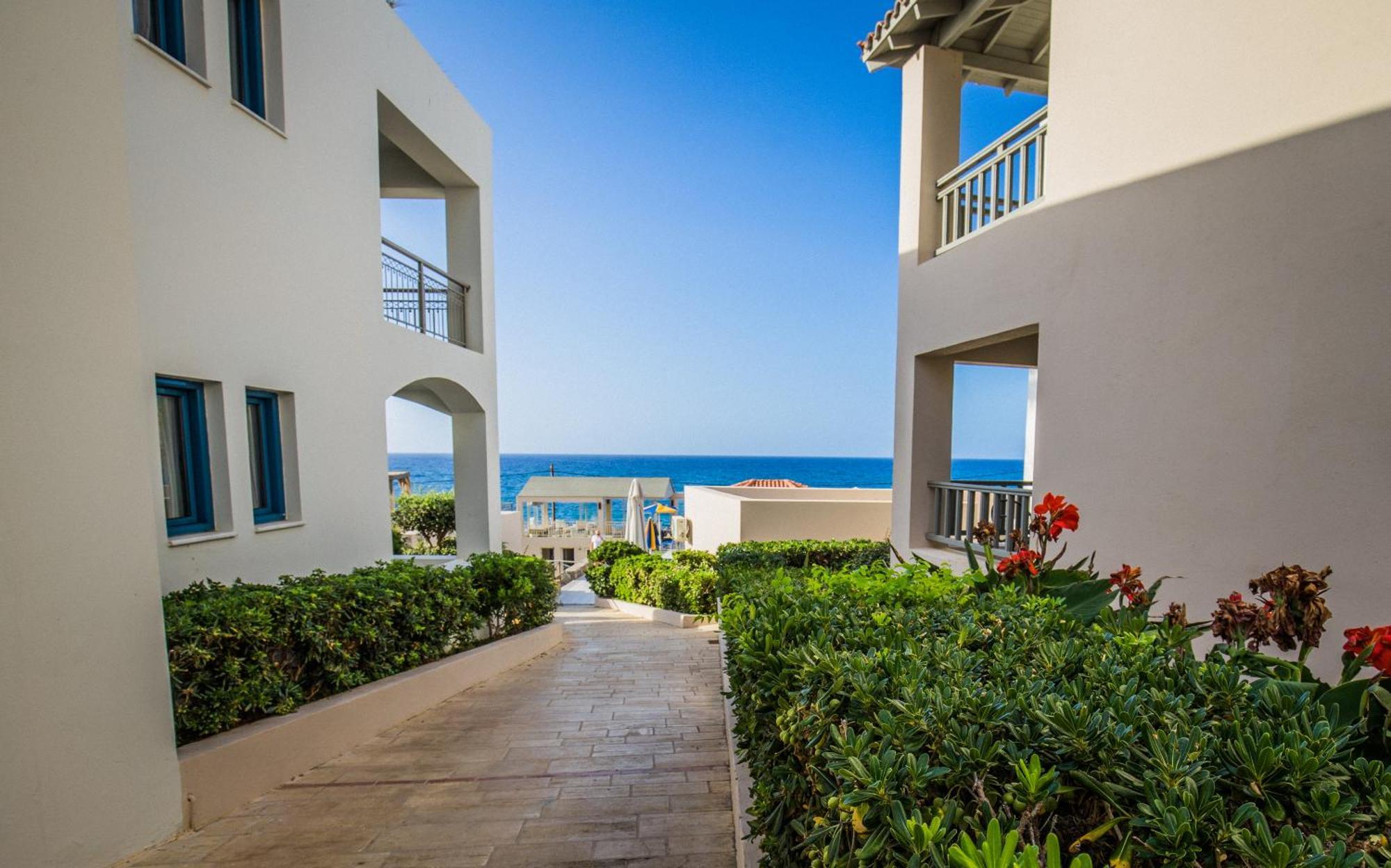 Castello Village Hotel 4*