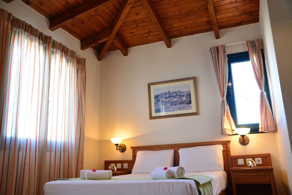 Castello Village Hotel 4*