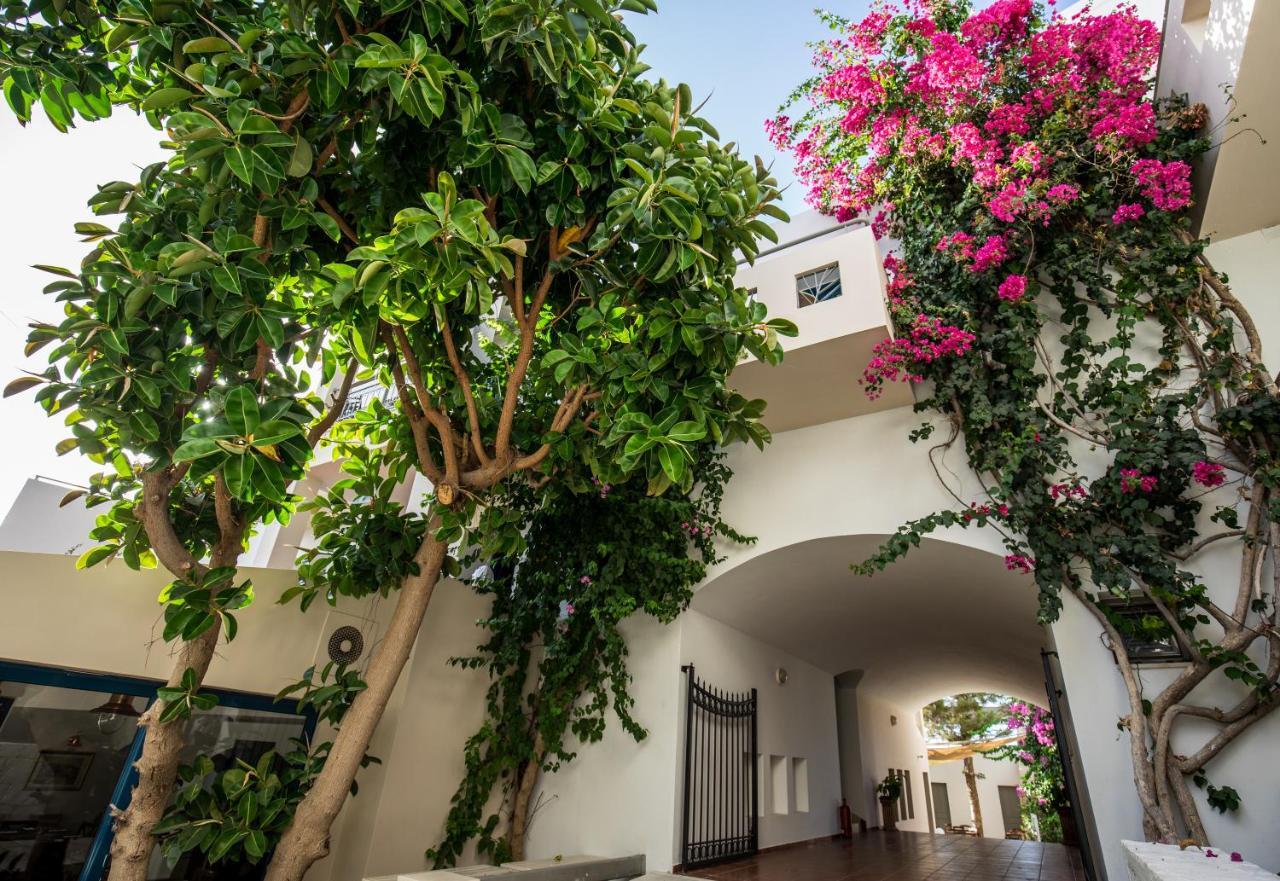 Castello Village Hotel 4*